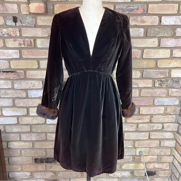 Kiki Hart Dresses & Skirts - VINTAGE 1960's green brown velvet dress with fur trimmed cuffs